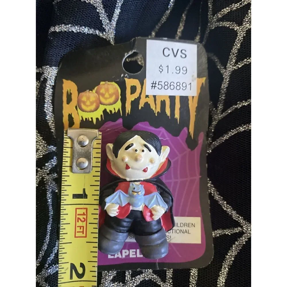 Halloween Vintage 1997 CVS Boo Party HALLOWEEN LAPEL PIN #586891 Dracula
